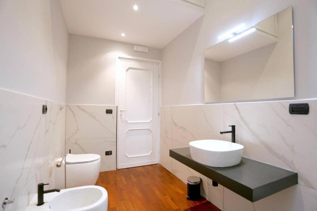Atrhome Frattina Luxury ローマ エクステリア 写真
