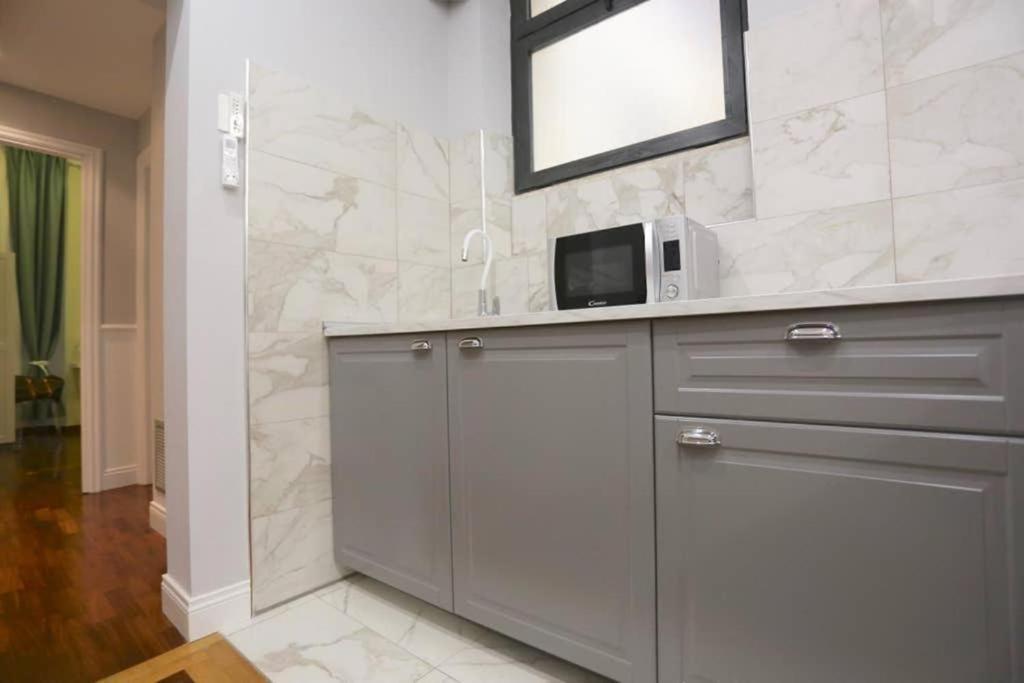 Atrhome Frattina Luxury ローマ エクステリア 写真